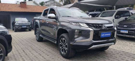 MITSUBISHI L200 TRITON 2.4 16V TURBO DIESEL GLS CD 4X4 AUTOMÁTICO MITSUBISHI L200 TRITON 2.4 16V TURBO DIESEL GLS CD 4X4 AUTOMÁTICO